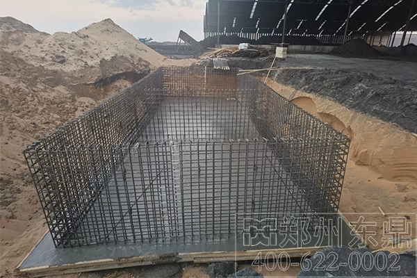 內蒙古伊旗煤泥烘干機基礎建設施工現(xiàn)場